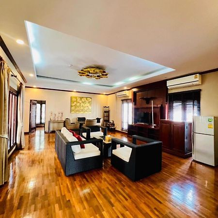 Yotaka Boutique Hotel Бангкок Экстерьер фото
