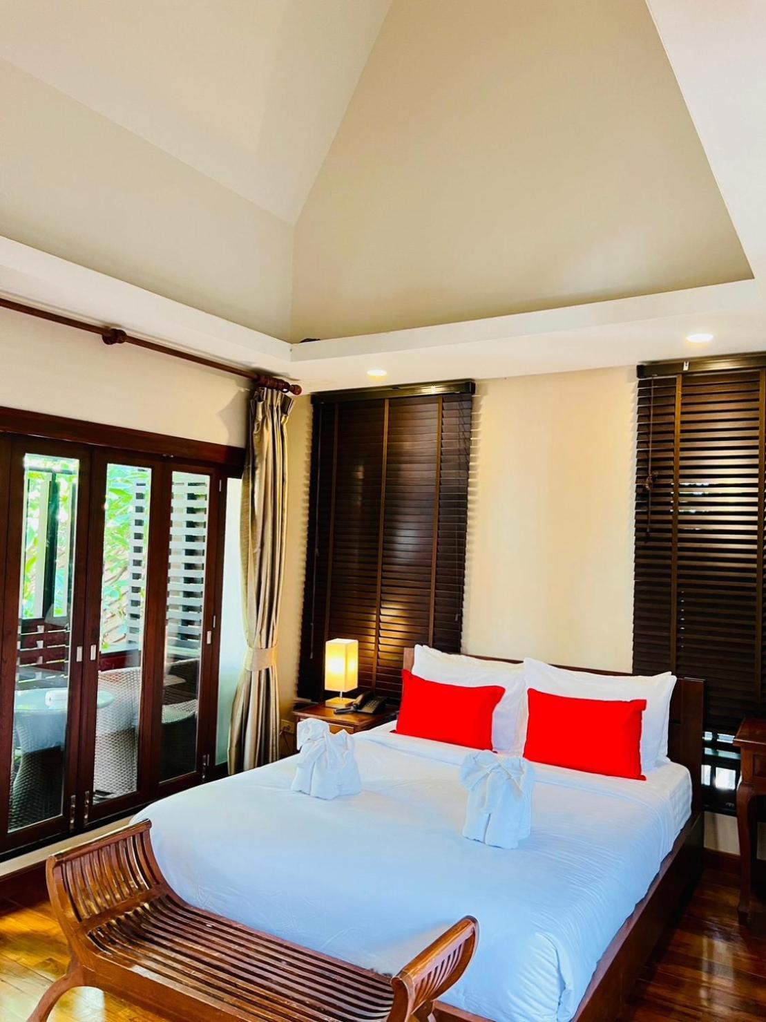 Yotaka Boutique Hotel Бангкок Экстерьер фото