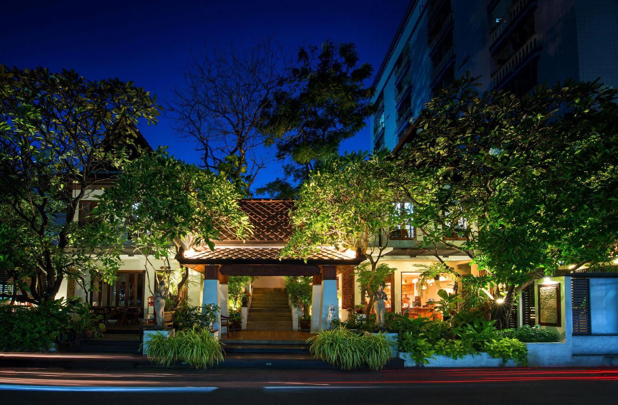 Yotaka Boutique Hotel Бангкок Экстерьер фото